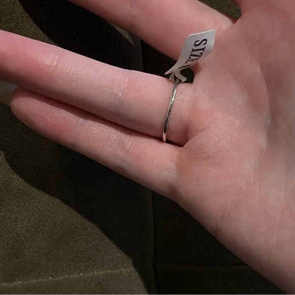 Charmed Aroma | Size 8 Ring - Picture 4 of 7